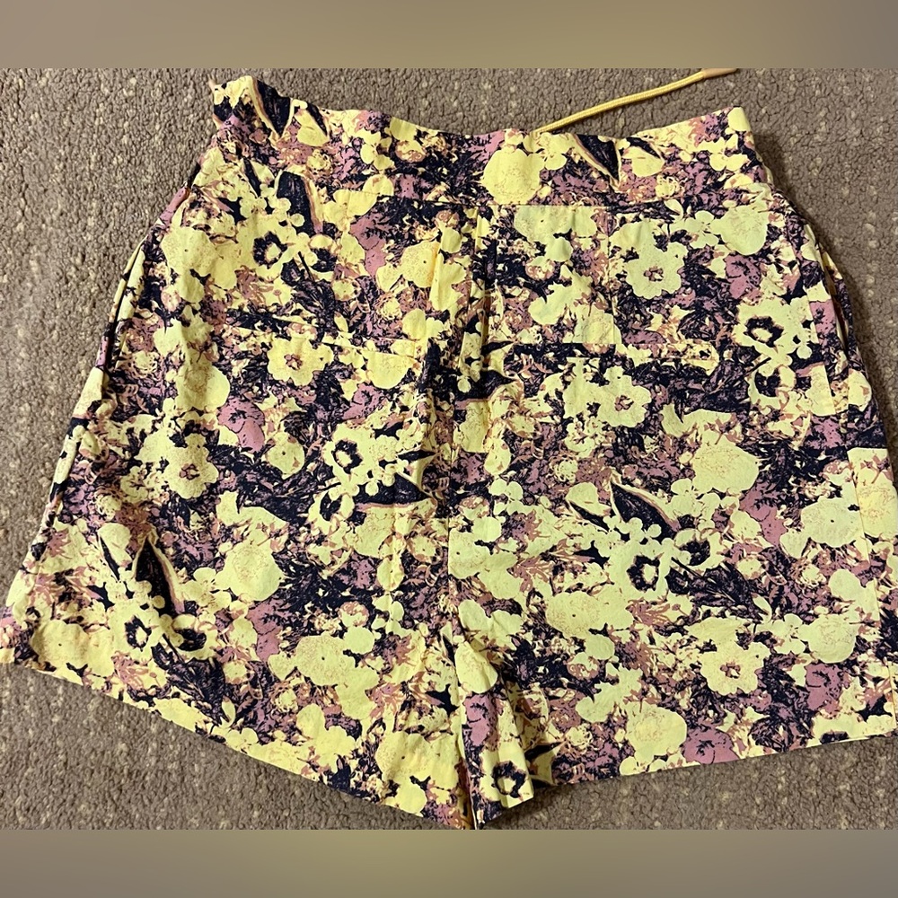 REMAIN SHORTS - Picture 2 of 6